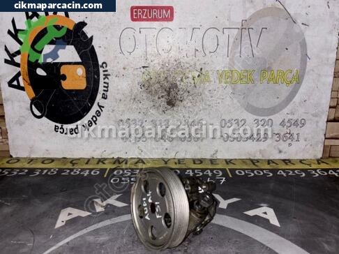 Audi A4 Direksiyon Pompası çıkma parça