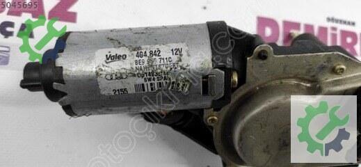 Audi A3 Arka Silecek Motoru 8E9955711C çıkma parça