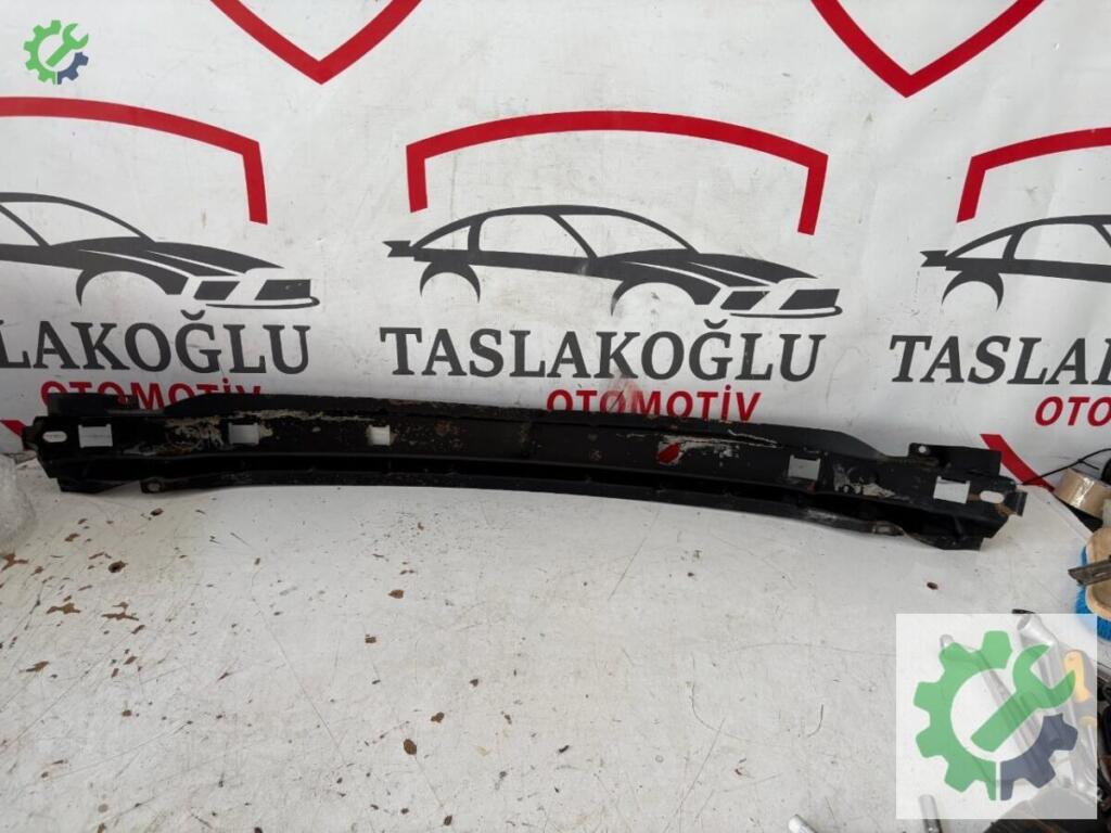 Opel Corsa Arka Tampon Demiri çıkma parça