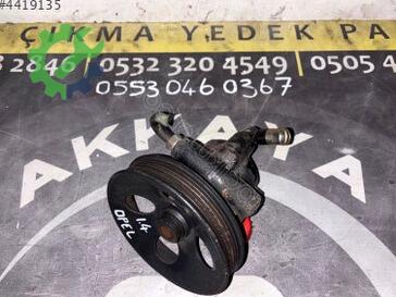 Opel Corsa Direksiyon Pompası 90409232 çıkma parça