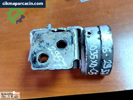 Citroen C5 Kapı Menteşesi çıkma parça