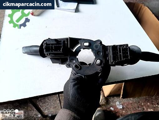 Peugeot Partner Sinyal Kolu 96049596ZL çıkma parça