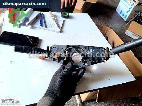 Peugeot 306 Silecek Kolu çıkma parça