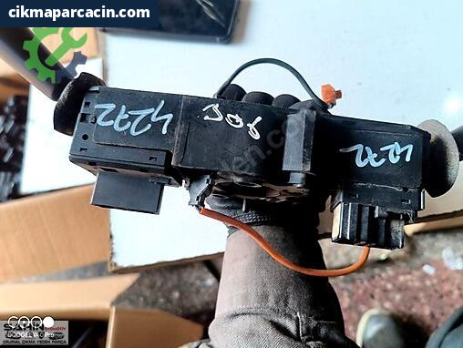 Peugeot 306 Silecek Kolu 96104981ZL çıkma parça