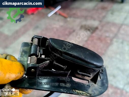 Peugeot 206 Kapı Kolu 9623698477 çıkma parça