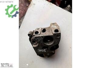 PEUGEOT 407 C5 SAĞ 2.0 MOTOR KULAĞI 9645030780