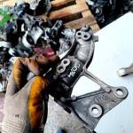 FORD FOCUS ŞARZ DİNAMOSU BAĞLANTI BRAKETİ 9653249480
