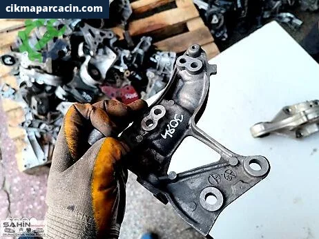 Ford Focus Bağlantı Braketi çıkma parça