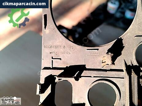 Peugeot Partner Bakalit çıkma parça