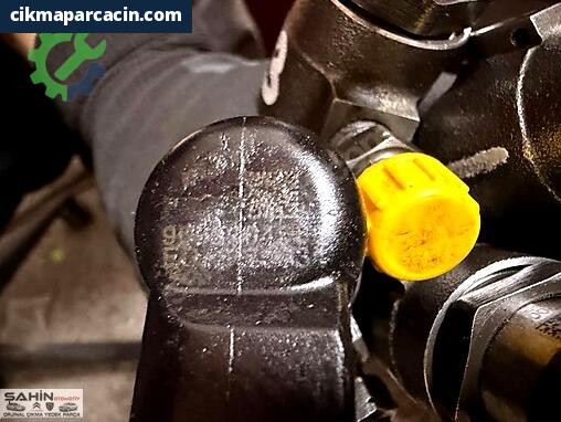 Ford Fiesta Enjektör 9655304880 çıkma parça