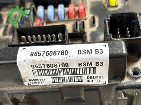 Peugeot 307 Sigorta Kutusu 9657608780 çıkma parça