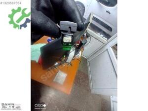 PARTNER TEPE KAPI KİLİTLEME TUŞU 96582880XT