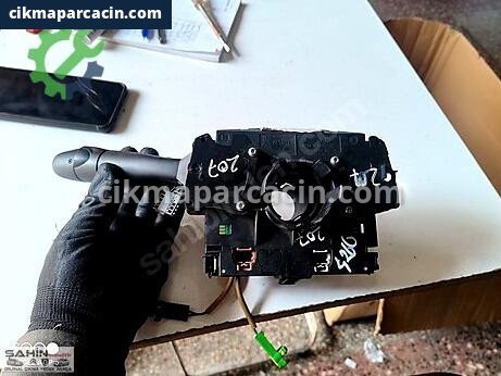 Peugeot 207 Sinyal Kolu çıkma parça