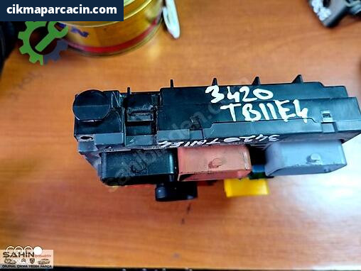 Peugeot Partner Sigorta 9666700480 çıkma parça