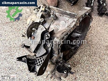 Peugeot Partner Şanzıman Komple çıkma parça