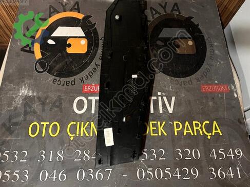 Renault Clio Orta Konsol 969120405R çıkma parça