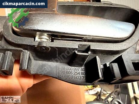 Peugeot 301 Kapı Kolu çıkma parça