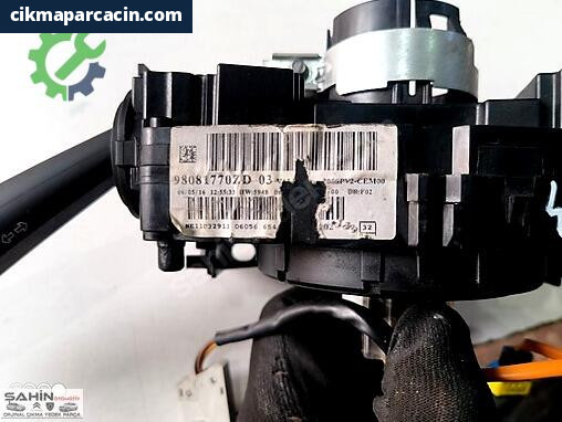 Peugeot 208 Sinyal Kolu 98081770ZD çıkma parça