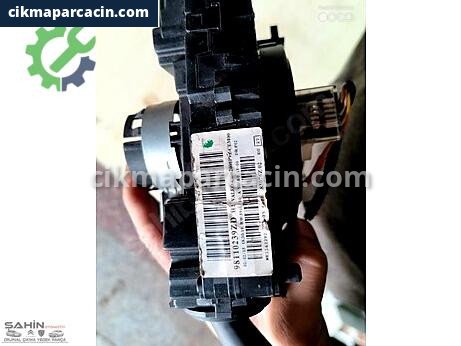 Peugeot 208 Sinyal Kolu çıkma parça