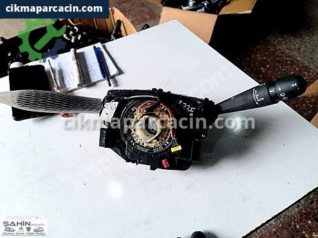 Peugeot 208 Sinyal Kolu çıkma parça