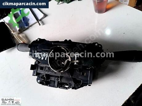 Peugeot 5008 Sinyal Kolu çıkma parça