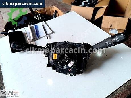 Peugeot 3008 Sinyal Kolu çıkma parça