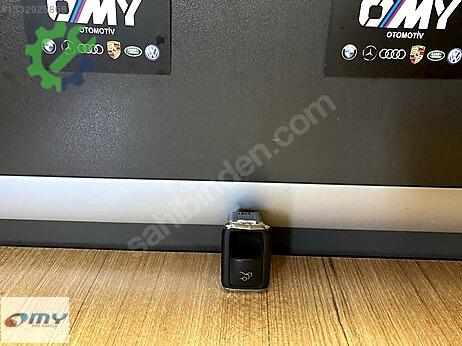 Mercedes-Benz E Bagaj Açma Düğmesi çıkma parça