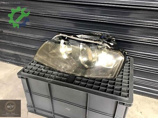 Audi A3 Sol Ön Far 8P0941029M çıkma parça