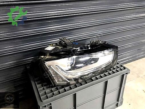 Audi A4 Sağ Ön Far 8K0941044C çıkma parça