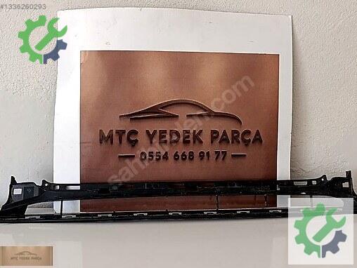 Audi A7 Ön Panjur IZGARASI-4G880768 çıkma parça