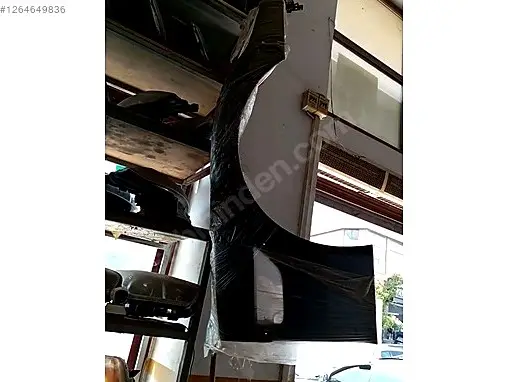 Aston Martin V8 Vantage Sağ Ön Çamurluk çıkma parça