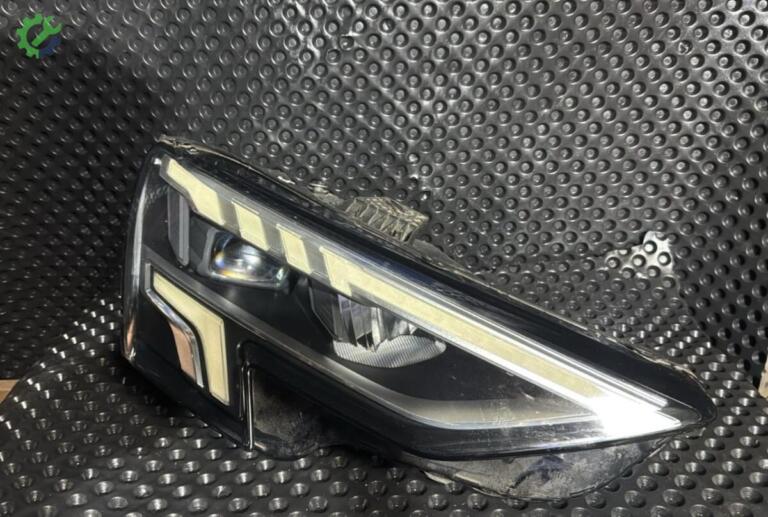 Audi A3 Far çıkma parça