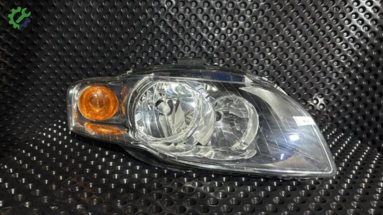 Audi A4 Far çıkma parça