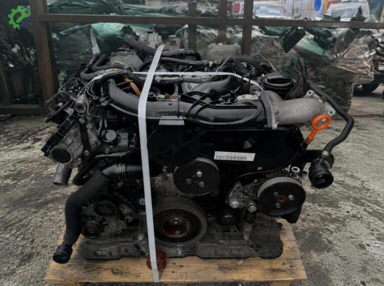 Audi Q7 Sandık Motor çıkma parça