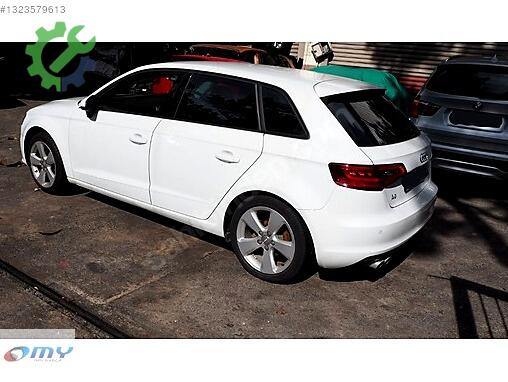 Audi A3 Sağ Çamurluk çıkma parça