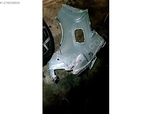 Audi A3 Sağ Arka Çamurluk çıkma parça