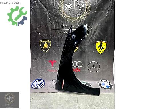 Audi A3 Sağ Çamurluk 8V5821106A çıkma parça
