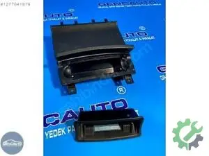 AUDİ A3 SPORTBACK ORTA KONSOL ÖN KÜLLÜK SÖKME ORJ 8P0857951