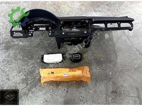 Audi A4 Torpido çıkma parça