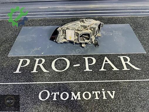 Audi A4 Sağ Ön Far 8K0941004D çıkma parça