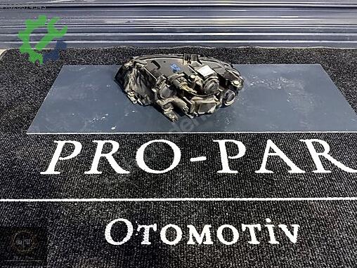 Audi A4 Sağ Ön Far 8K0941030AJ çıkma parça