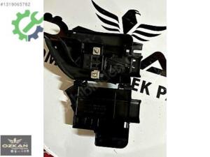 AUDİ A6 AKÜ ELEKTRİK SİGORTA KORUMA KABI 4F0971845B