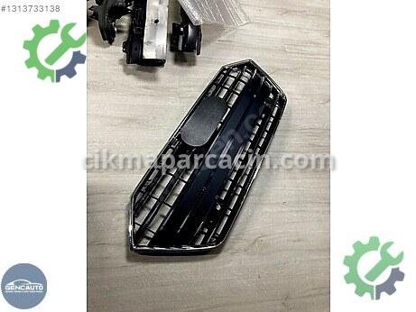 Audi A7 Ön Panjur çıkma parça