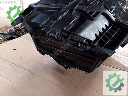 Audi Q3 Sağ Ön Far çıkma parça