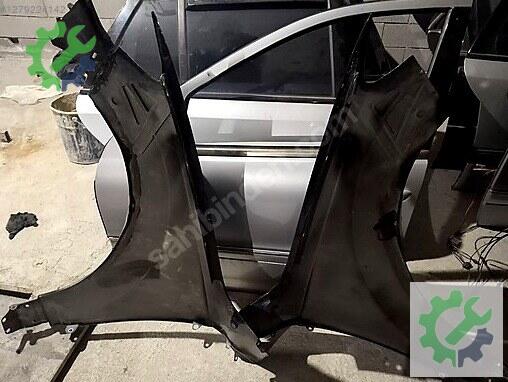 Audi Q7 Ön Çamurluk çıkma parça
