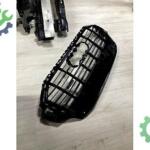 AUDİ Q7 Q8 ÖN PANJUR SIFIR İTHAL 4M0853651
