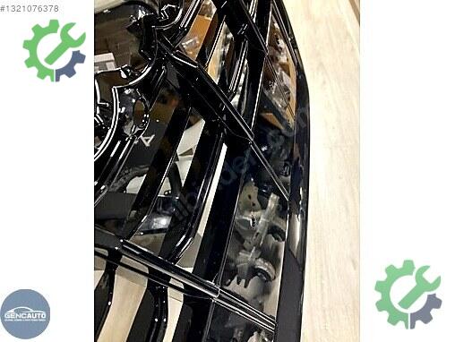 Audi Q7 Ön Panjur 4M0853651 çıkma parça