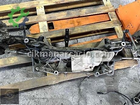 Audi A3 Travers çıkma parça