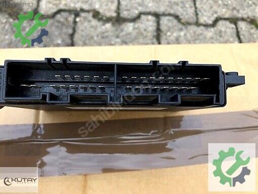 Mercedes-Benz C Beyni 0255451232 çıkma parça