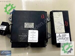 A 1351501679 1860A271 Smart forfour Mitsubishi Motor Beyni SET